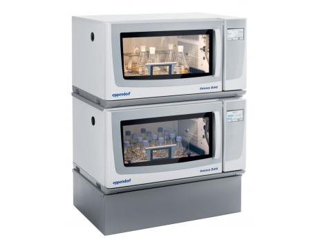 Innova S44i refrigerated photosynthetic LED light bank 25 mm Shaker from Eppendorf Image