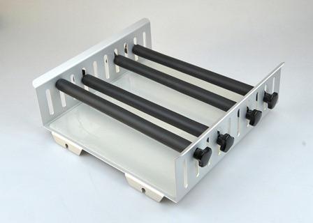 Universal Platform with 4 vertically adjustable clamping bars for use with various flasks or vessels from Scilogex Image